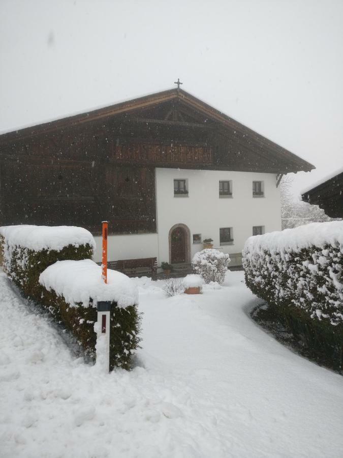 Haus Falkner Mutters Luaran gambar